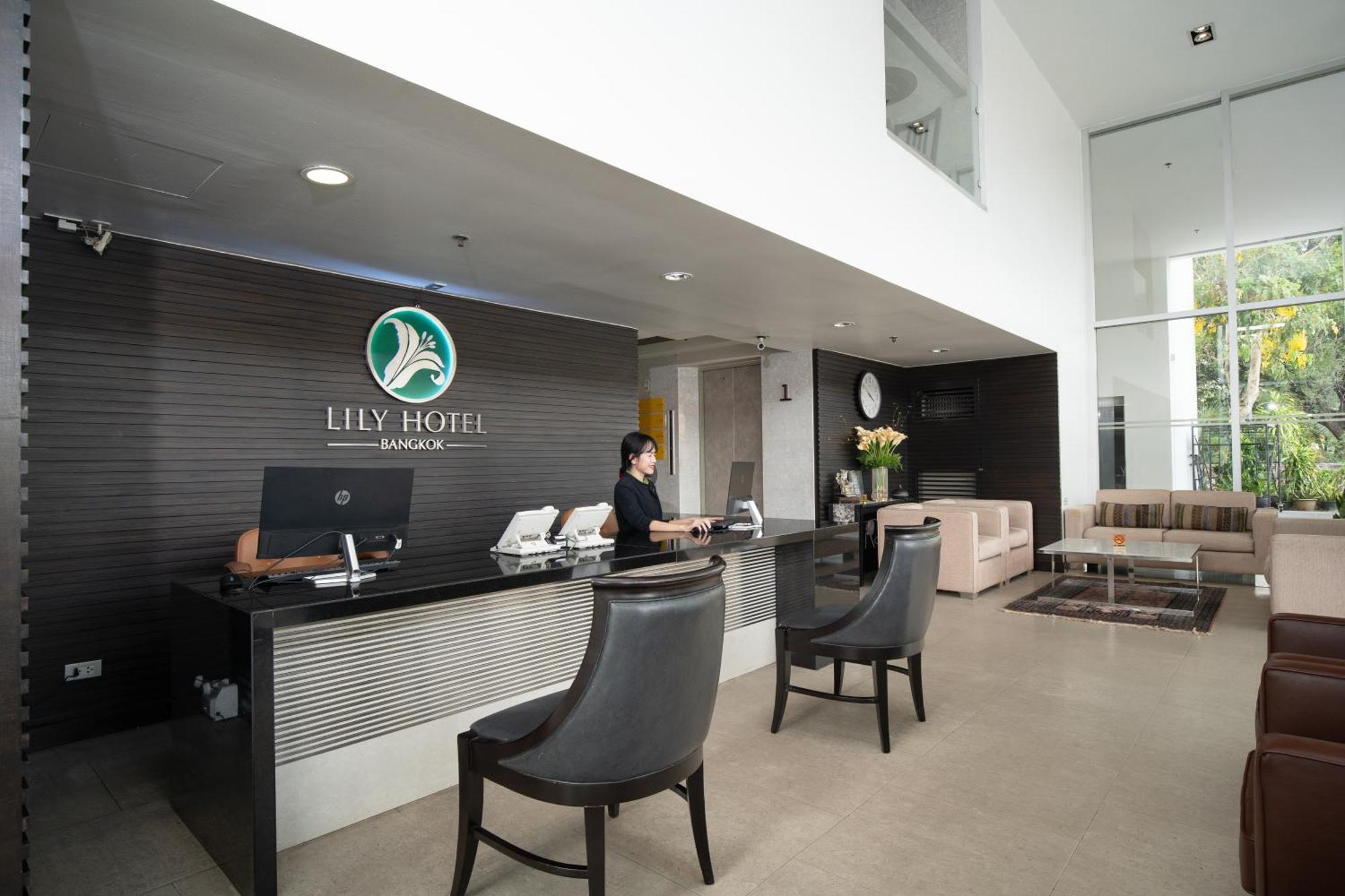 Lily Hotel Bangkok Exterior photo