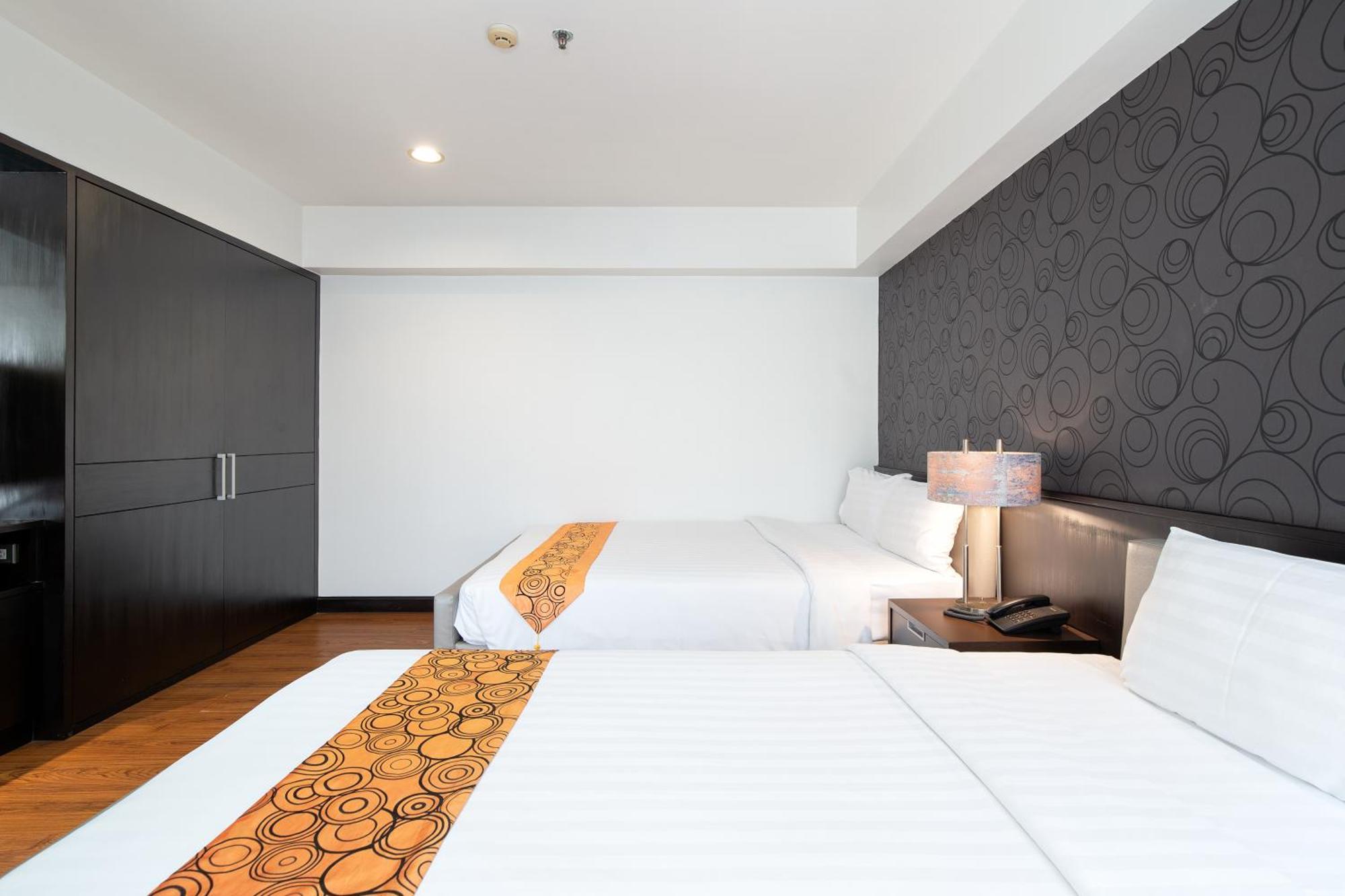 Lily Hotel Bangkok Exterior photo